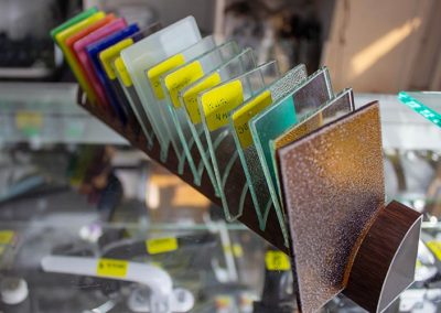 2-servicios-muestra-vidrios-aluminios-y-vidrios-genesis
